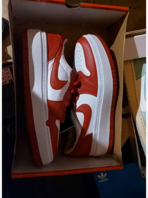 Box butów Adidas Nike Lacoste