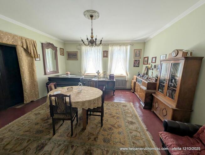 Pilzno, ul. Węgierska - budynek mieszkalno-handlowy