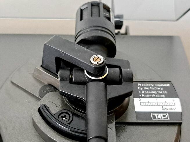 Gramofon Technics SL-Q200