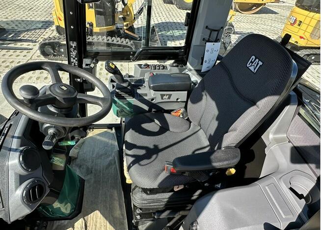 ŁADOWARKA KOŁOWA CATERPILLAR 906