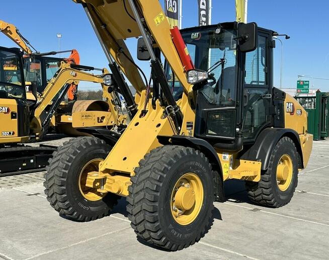 ŁADOWARKA KOŁOWA CATERPILLAR 906