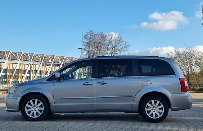 Chrysler Town & Country Touring 3.6 V6 Benzyna + LPG