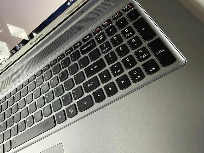 Laptop Lenovo IdeaPad Z710 17”