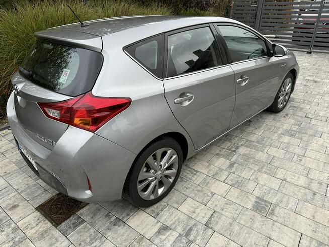 Toyota Auris Hybryda niski przebieg oryginalny lakier !!!