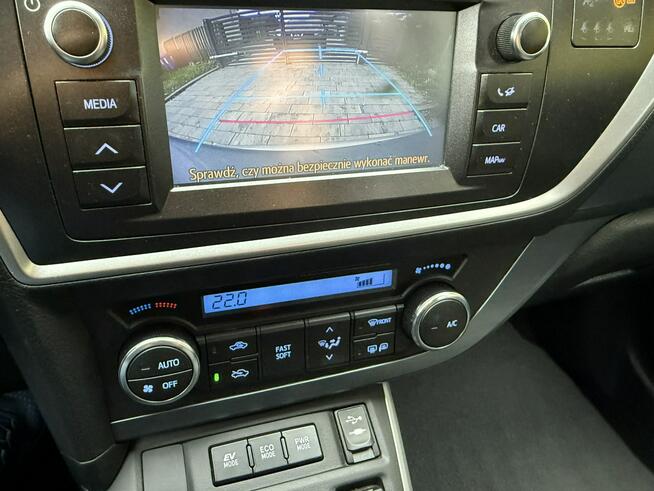 Toyota Auris Hybryda niski przebieg oryginalny lakier !!!