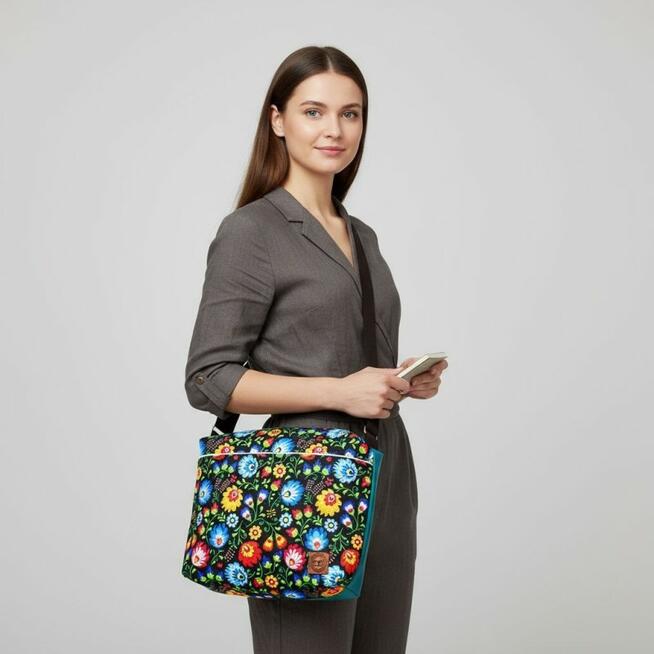 Torebka Na Ramię z Motywem Ludowych Kwiatów i Turkusową Ekoskórą – Handmade