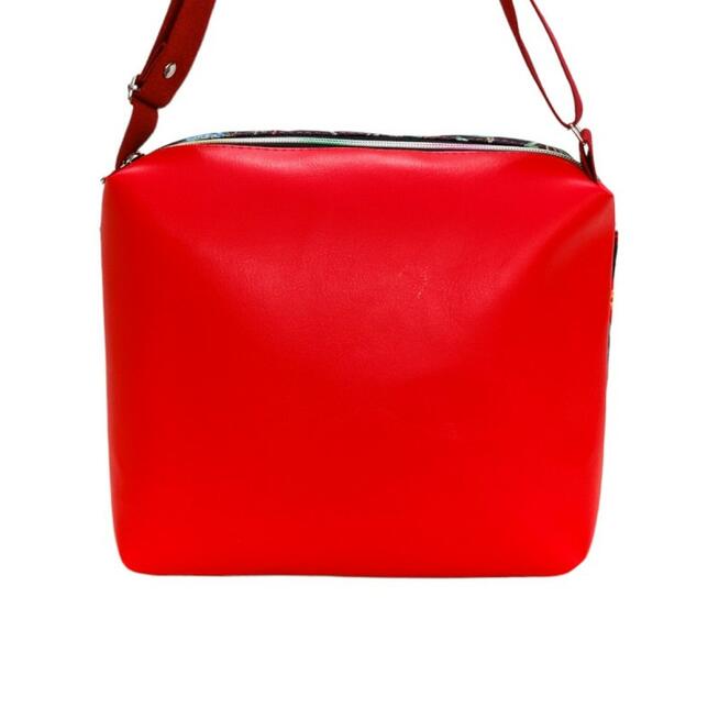 Torebka Na Ramię z Motywem Dzikich Kwiatów i Czerwoną Ekoskórą – Handmade