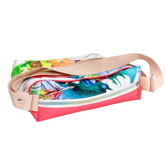 Torebka Na Ramię z Motywem Piórek i Różową Ekoskórą – Handmade