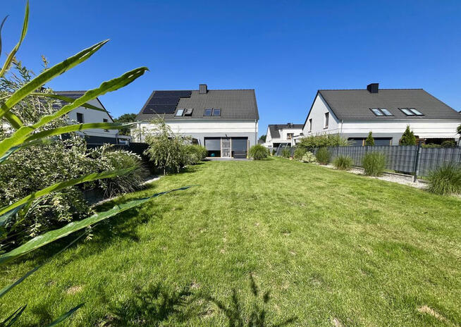 Bliźniak z garażem i ogrodem-negocjuj cenę!