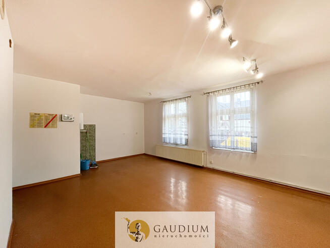 Lokal usługowo-mieszkalny I Pszczółki