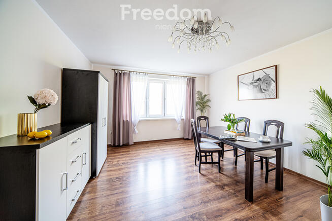 Dom z potencjałem inwestycyjnym w Dębówce