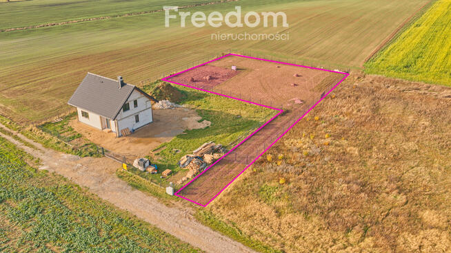 Działka budowlana 1539 m² z warunkami zabudowy