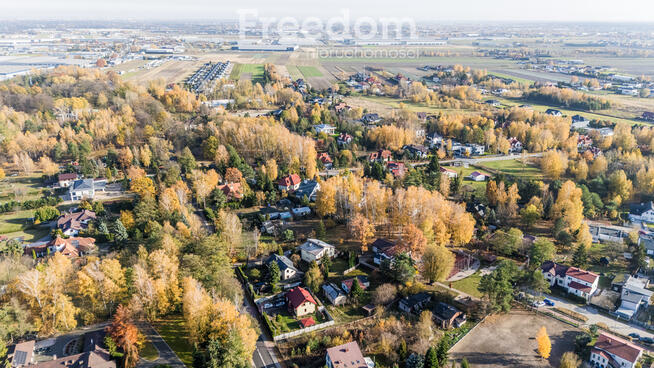 Pęcice Małe • Działka 1297 m² + dom 45 m²