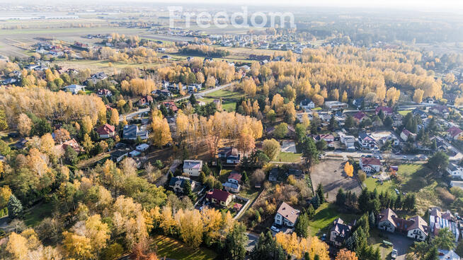 Pęcice Małe • Działka 1297 m² + dom 45 m²