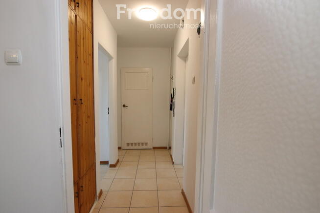 Zadbane 2 pokoje z balkonem i piwnicą – 38 m²