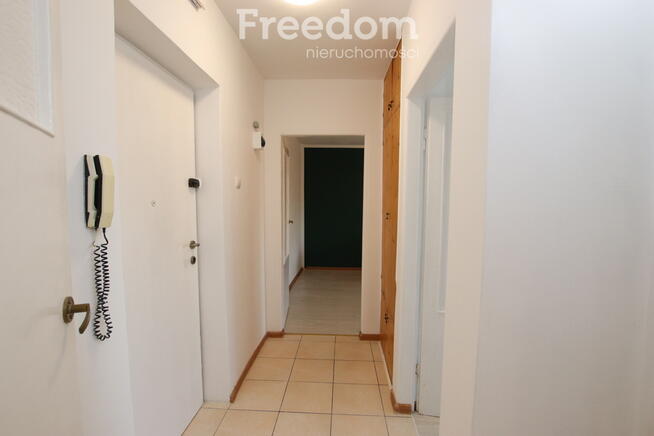 Zadbane 2 pokoje z balkonem i piwnicą – 38 m²