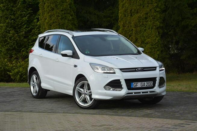 Ford Kuga Individual Radar ACC Skóry Panorama Ledy Bi-xenon Navi Kamera ALU19