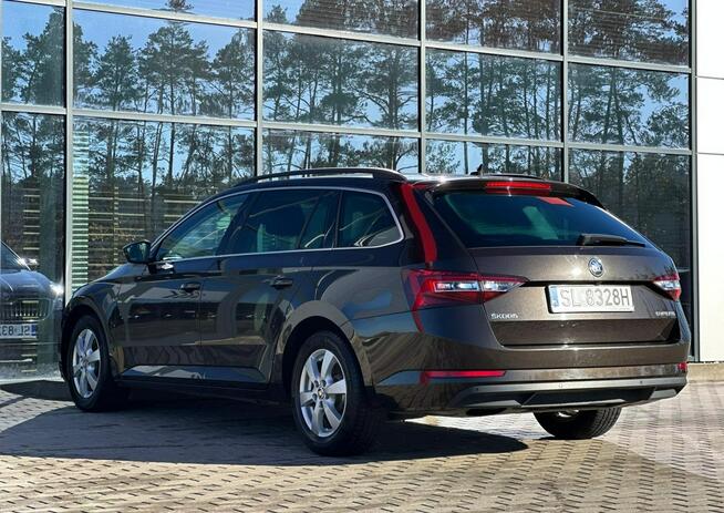 Škoda Superb 8xAlu, El.Klapa, Navi, Kamera, Grzane fotele, Tempomat, Hak, GWARANCJA