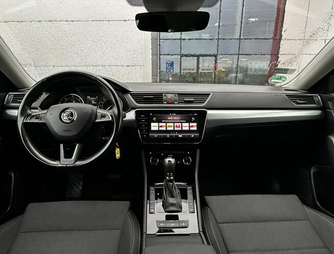 Škoda Superb 8xAlu, El.Klapa, Navi, Kamera, Grzane fotele, Tempomat, Hak, GWARANCJA