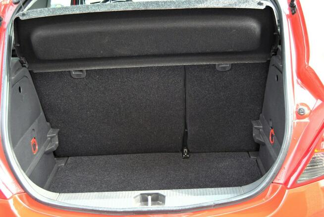 Opel Corsa 1,2 benzyna, Zarejestrowany PL , 2 SZTUKI bezwypadkowy, niski przebieg