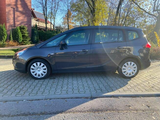 Opel Zafira Bezwypadkowy Hak ładny zadbany EURO 6