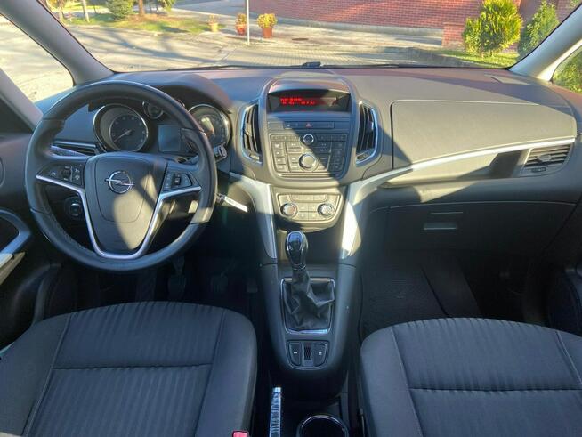 Opel Zafira Bezwypadkowy Hak ładny zadbany EURO 6