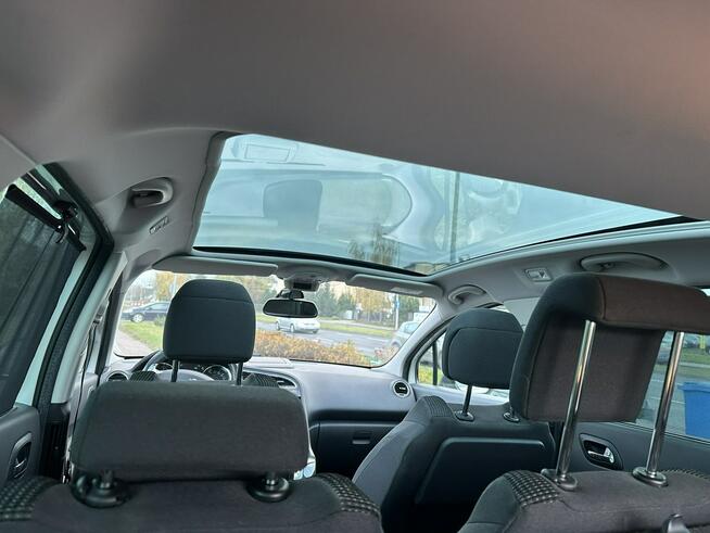 Peugeot 5008 2,0 16V Allur Lift 7os Panorama Navi Grzane fotele Perła