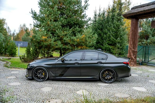 BMW 530 G30 / Custom 1 of 1 / DOPIESZCZONY / Carbon / M Perfomance / CS Style