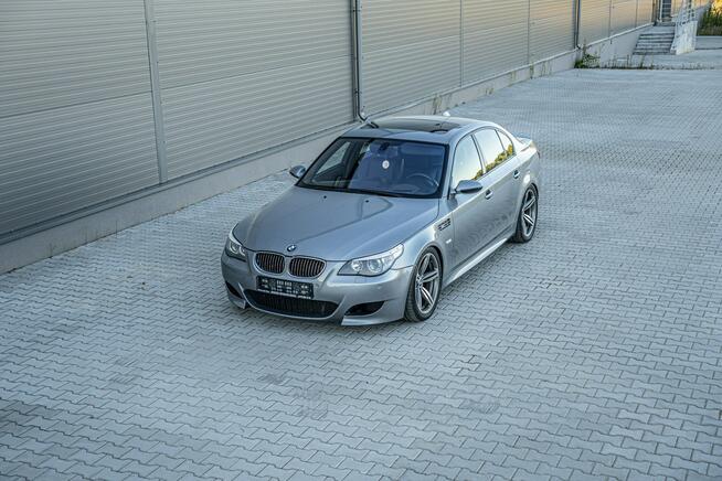 BMW M5 E60 V10 / 5.0 507HP