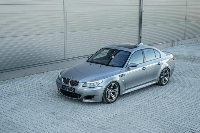 BMW M5 E60 V10 / 5.0 507HP