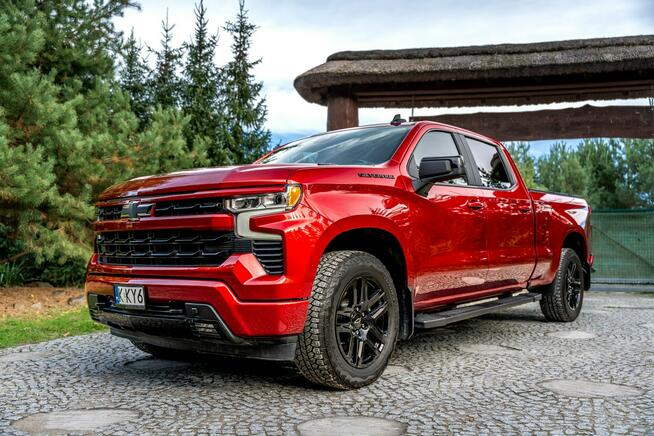 Chevrolet Silverado K1500 / Duramax 3.0L 305KM / Długa paka / 4x4 / 2024 / PL MENU DIESEL