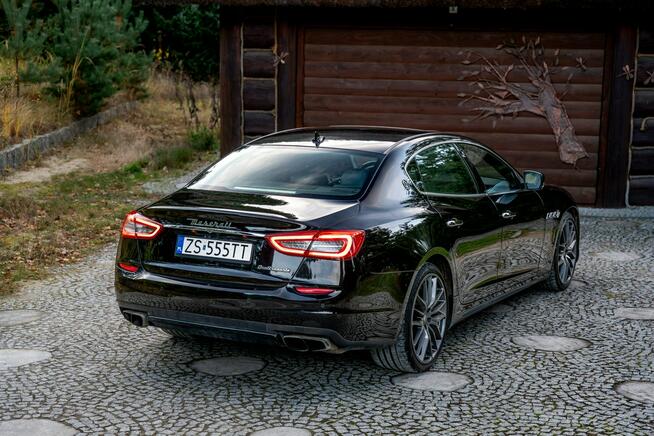 Maserati Quattroporte GTS / 3.8 V8 530KM / RWD / Bogate wyposażenie / Po serwisie / Faktura