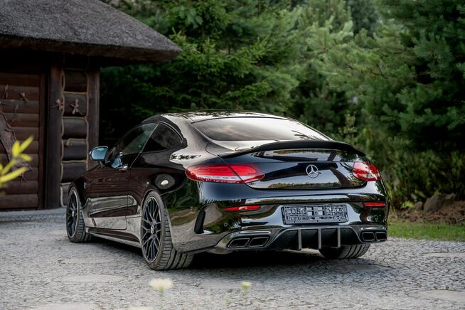 Mercedes C 63 AMG COUPE / Carbon Body KIT / 4.0 V8 476HP