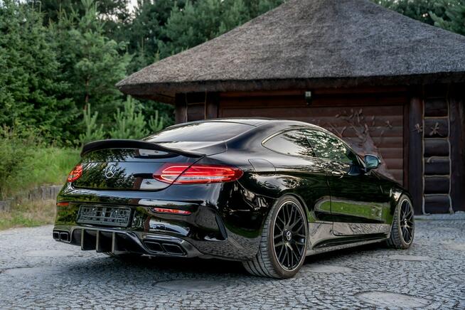 Mercedes C 63 AMG COUPE / Carbon Body KIT / 4.0 V8 476HP