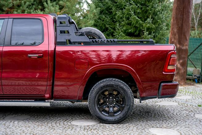 Crew Cab Laramie / 5.7 V8 HEMI / DOINWESTOWANY / Bogata wyposażenie