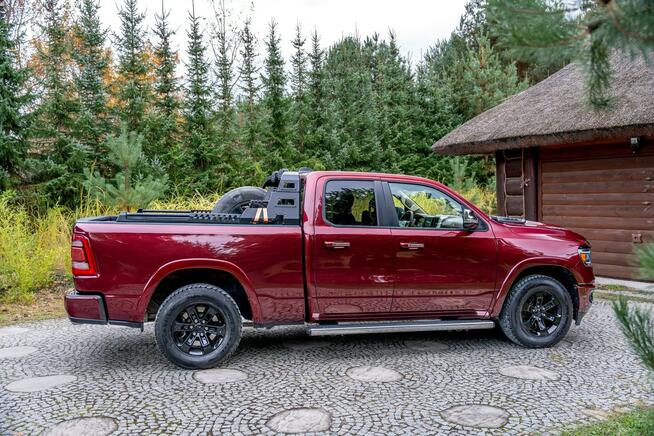 Crew Cab Laramie / 5.7 V8 HEMI / DOINWESTOWANY / Bogata wyposażenie