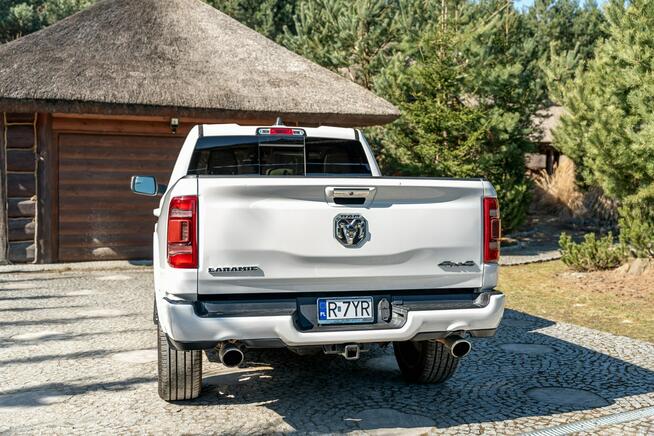 DODGE RAM 1500 LARAMIE 5.7 PIĘKNE WNĘTRZE BOGATO WYPOSAŻONY 2020R.