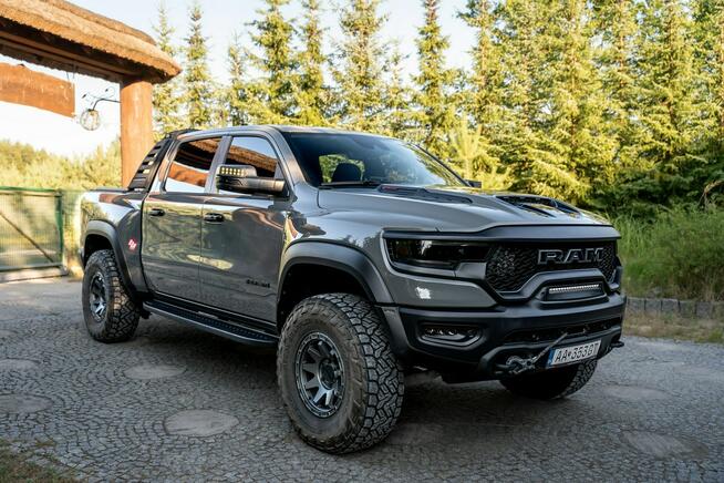 RAM 1500 TRX Lunar Edition / 2.5 LIFT Eibach / BAJA DESIGNS / Salon Polska
