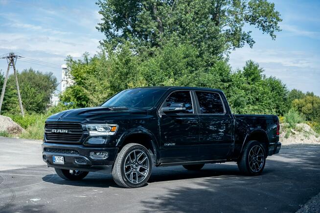 DODGE / RAM 1500 eTorque 5.7 V8 Faktura Kredyt Leasing Niski przebieg