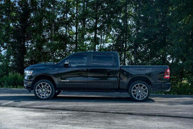 DODGE / RAM 1500 eTorque 5.7 V8 Faktura Kredyt Leasing Niski przebieg