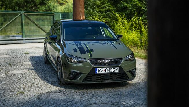 Seat Ibiza Salon Polska / Felgi OZ RACING / Sprężyny K&W / Przeszyty środek