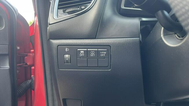 Mazda 3 1.5 SkyActiv Klimatyzacja 4x el. szyby Felgi alu Bordo metalik