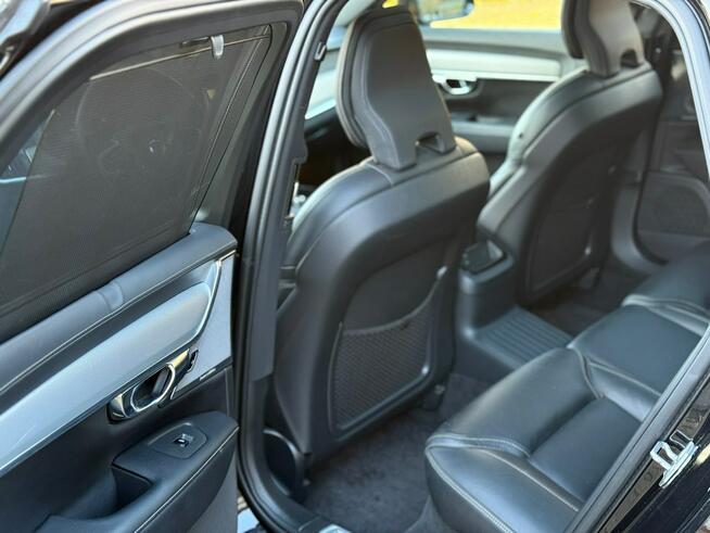 Volvo V90 T8 AWD Plug-In Hybrid R-Design