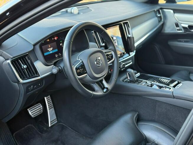 Volvo V90 T8 AWD Plug-In Hybrid R-Design