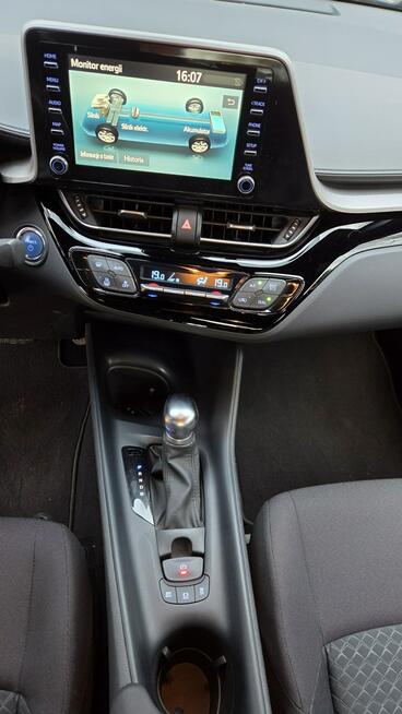 Toyota C-HR 1.8 HSD Lift 41 tyś km Ast. Pasa Distronic kamera Super Stan