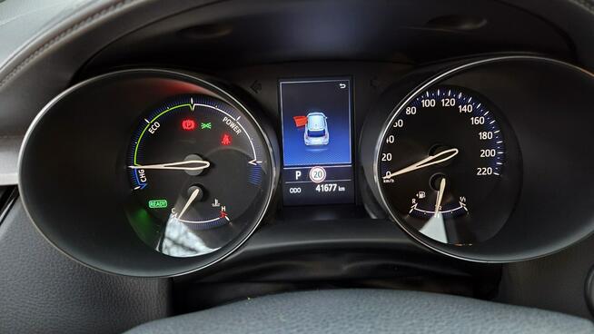 Toyota C-HR 1.8 HSD Lift 41 tyś km Ast. Pasa Distronic kamera Super Stan