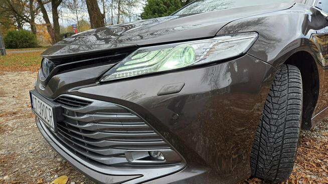Toyota Camry 2.5 Hybrid FV 23% Salon PL Jasna Skóra Blisy Hand Free Navi Super Stan