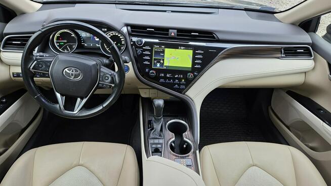 Toyota Camry 2.5 Hybrid FV 23% Salon PL Jasna Skóra Blisy Hand Free Navi Super Stan