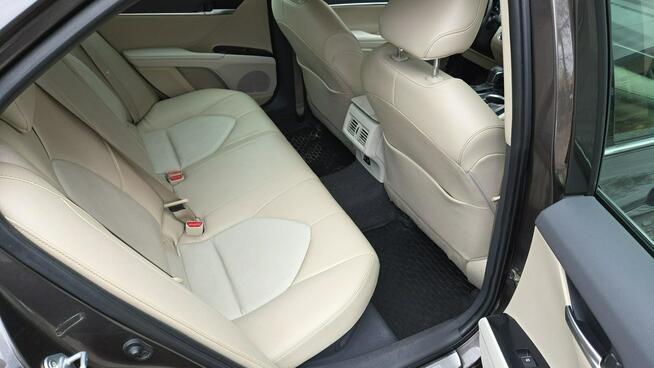 Toyota Camry 2.5 Hybrid FV 23% Salon PL Jasna Skóra Blisy Hand Free Navi Super Stan
