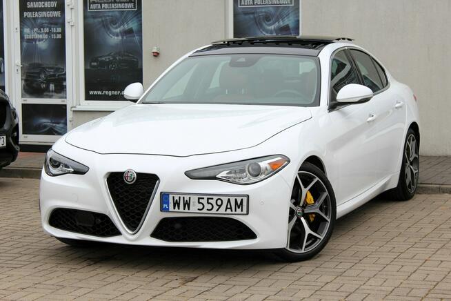 Alfa Romeo Giulia 2.0 Turbo Kamera Cofania Automat Panorama Nawigacja Skóra Tempomat